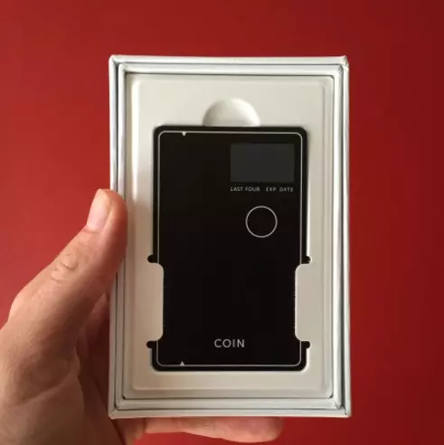 那款想把你所有信用卡、積分卡變成一張卡的COIN，今天開始發貨了