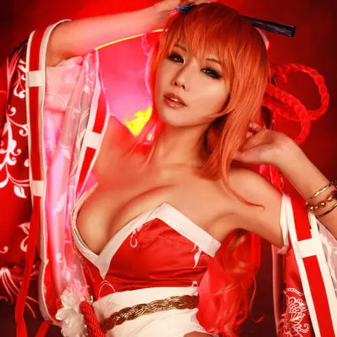 搖晃的北半球!　韓國Coser性感螺絲貓Tasha