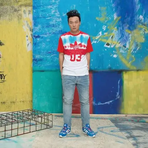 adidas Originals 五月男女新品系列描繪最新熱帶島嶼風情
