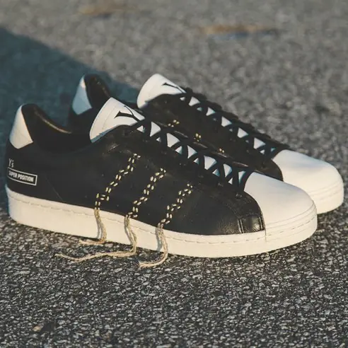 Y's by Yohji Yamamoto 三度聯名 adidas Originals，目標是重塑經典