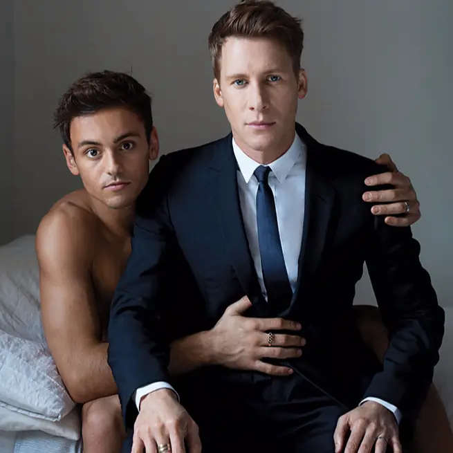 「跳水金童」Tom Daley 與男友拍攝性感寫真　透露求婚細節