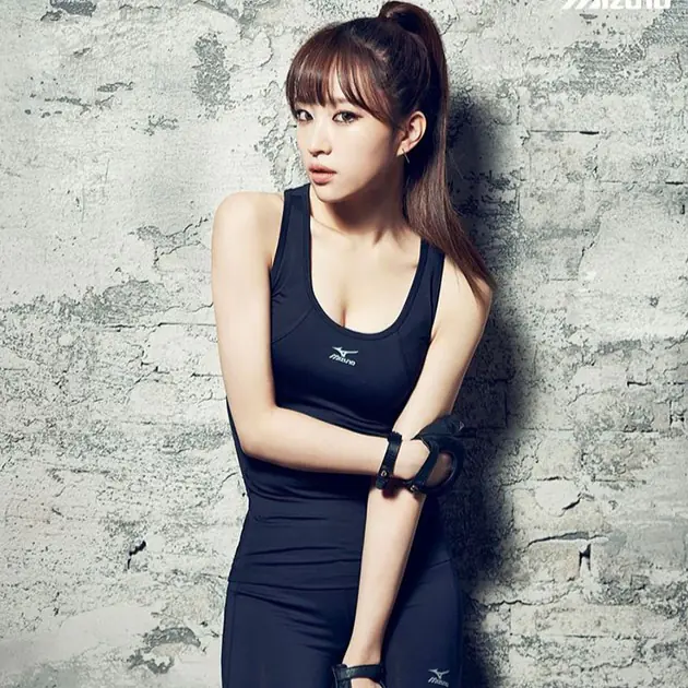 去運動就是該這樣穿！ 學會 Clara Lee、Hani、太妍的運動穿搭就能稱霸健身房！