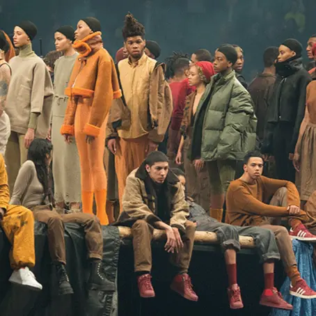 這場大場面的時裝秀終於結束了，我們來聊聊Yeezy Season 3 的花邊、鞋子和服裝
