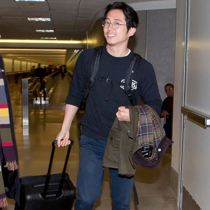 《陰屍路》Glenn 私服穿搭超帥...但他把衣服脫掉後竟然更可口了！！