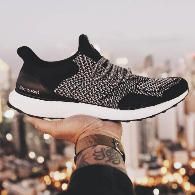 Adidas Ultra Boost 改造教學 3 步驟全收錄　網友：這我阿嬤都會！