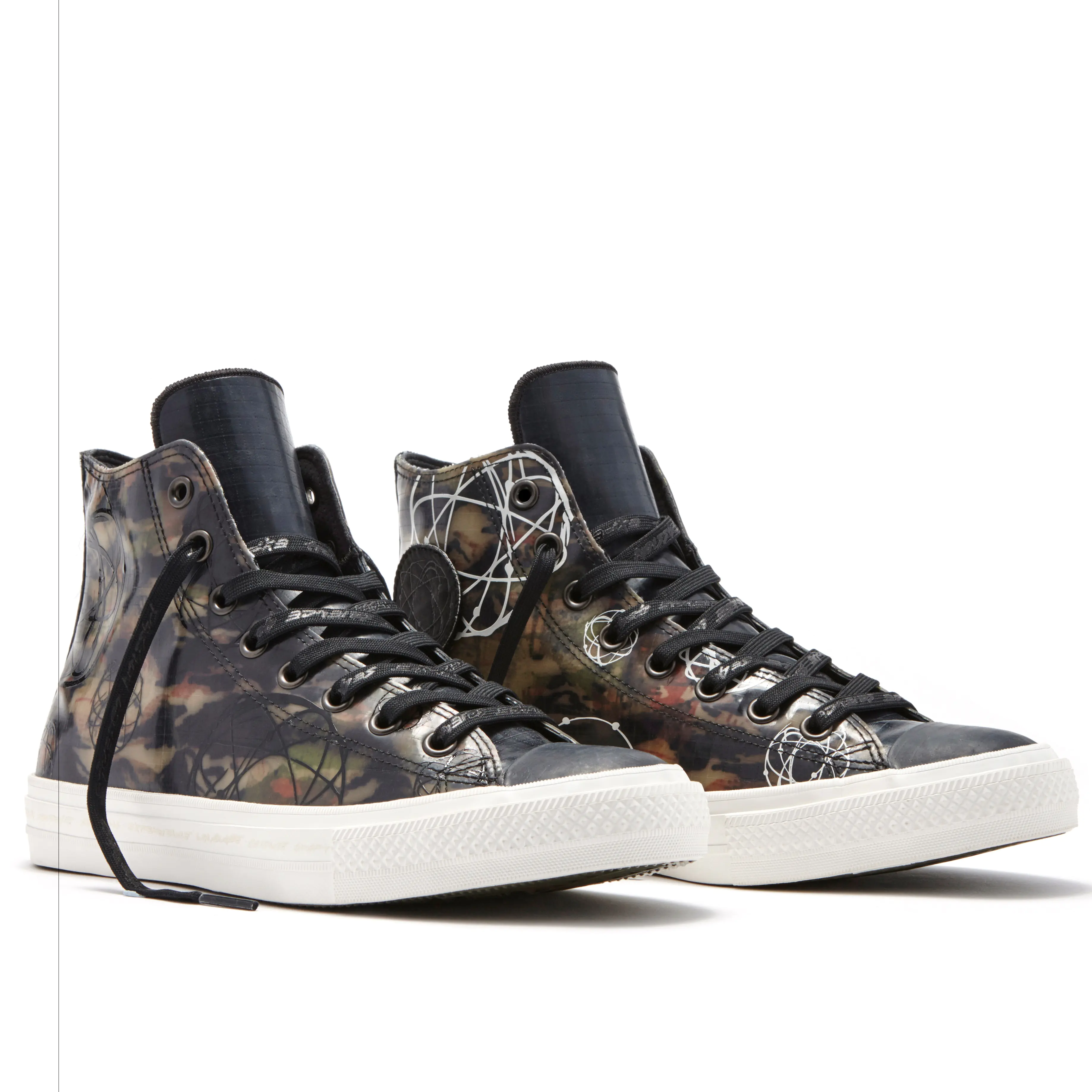 CONVERSE 發表首款 CHUCK TAYLOR ALL STAR II 聯名系列  與傳奇塗鴉藝術家 FUTURA 攜手合作
