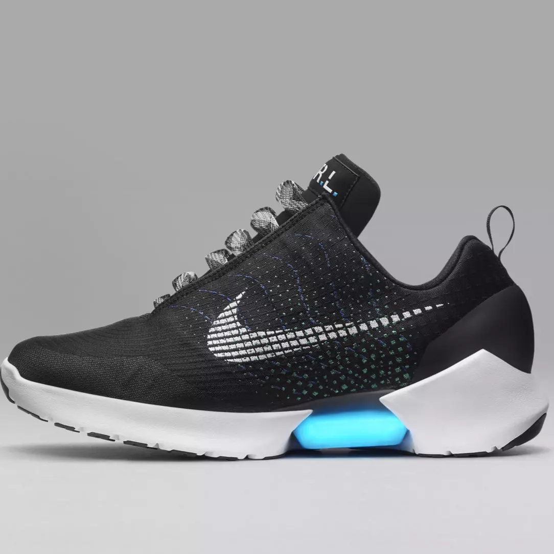 NIKE發表包括動態調整鞋帶以及NIKE+ 應用程式在內的一系列創新科技