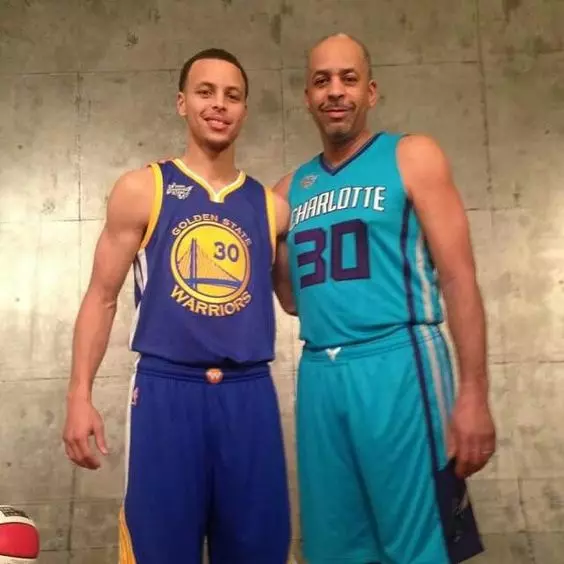 爸爸大爆料！Nike 沒簽下 Stephen Curry 居然是因為這樣