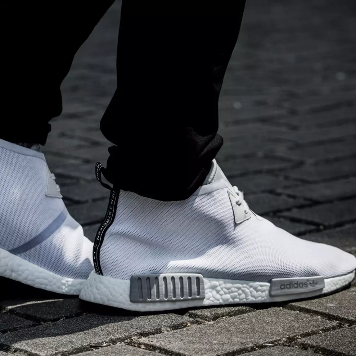 adidas Originals NMD Chukka 最新透氣系列 網友：全白還是 OG 配色好難選啊！