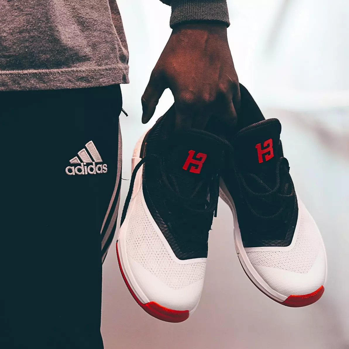 adidas x Crazylight Boost 2.5 James Harden “HOME” Harden實著主場配色　即將在台開售