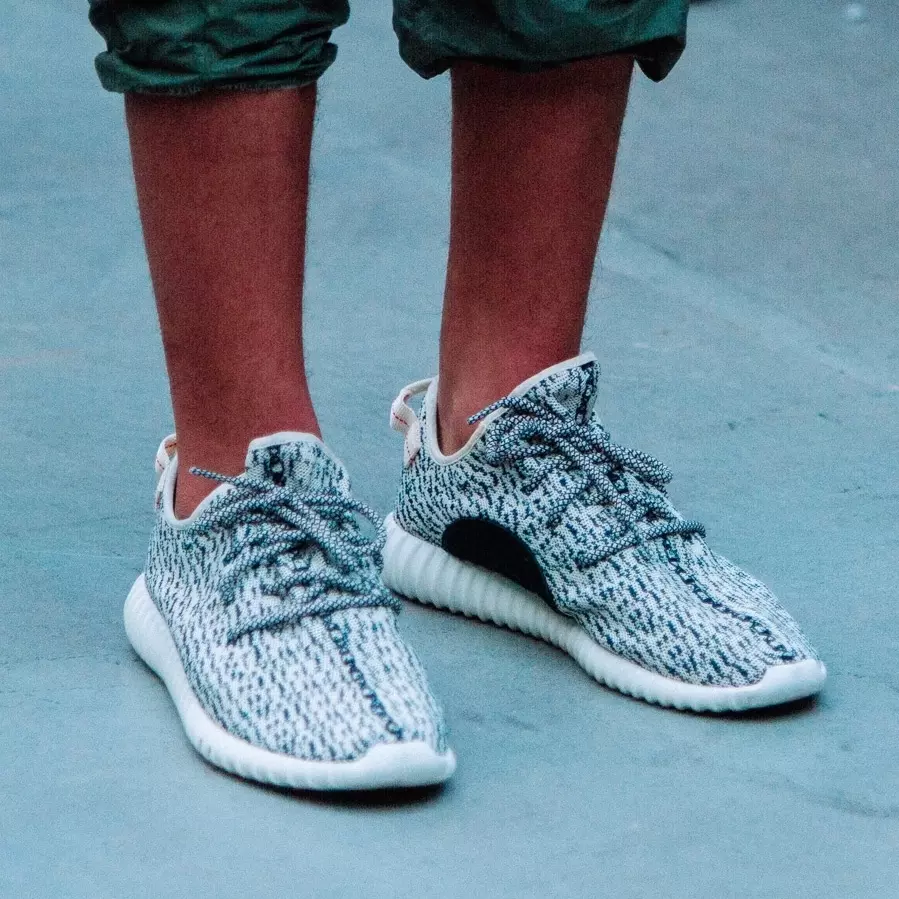 肯爺、adidas 與 Nike 三方強勢聯名！沒看過 Nike Yeezy NMD 別說你見過世面