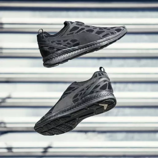 蕾哈娜 帥性演繹全新 PUMA Disc Sleeve IGNITE