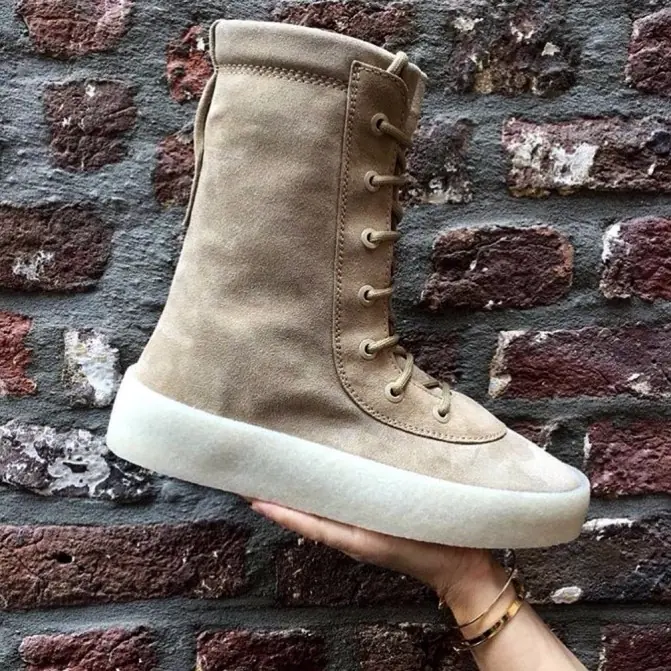 Yeezy Season 2 Boot 實品首度曝光　鞋迷：好像 Vans 跟 Timberland 的混雜種！