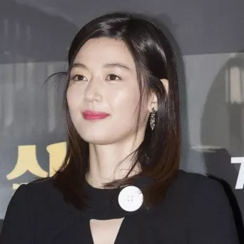 最夢幻組合！全智賢與李敏鎬將出演韓國SBS新劇藍色大海的傳說푸른바다의 전설？
