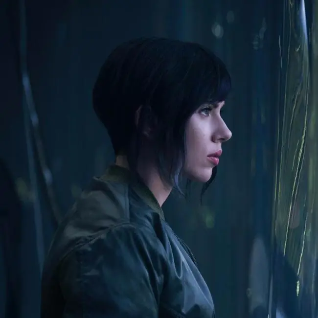 好萊塢真人版《攻殼機動隊》片場照曝光　史嘉蕾喬韓森扮演「草薙素子」！