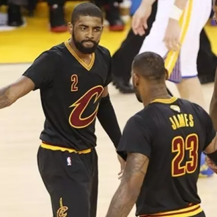 騎士史詩級雙人組破記錄贏球　男星吳彥祖砲轟 NBA 「作弊」！