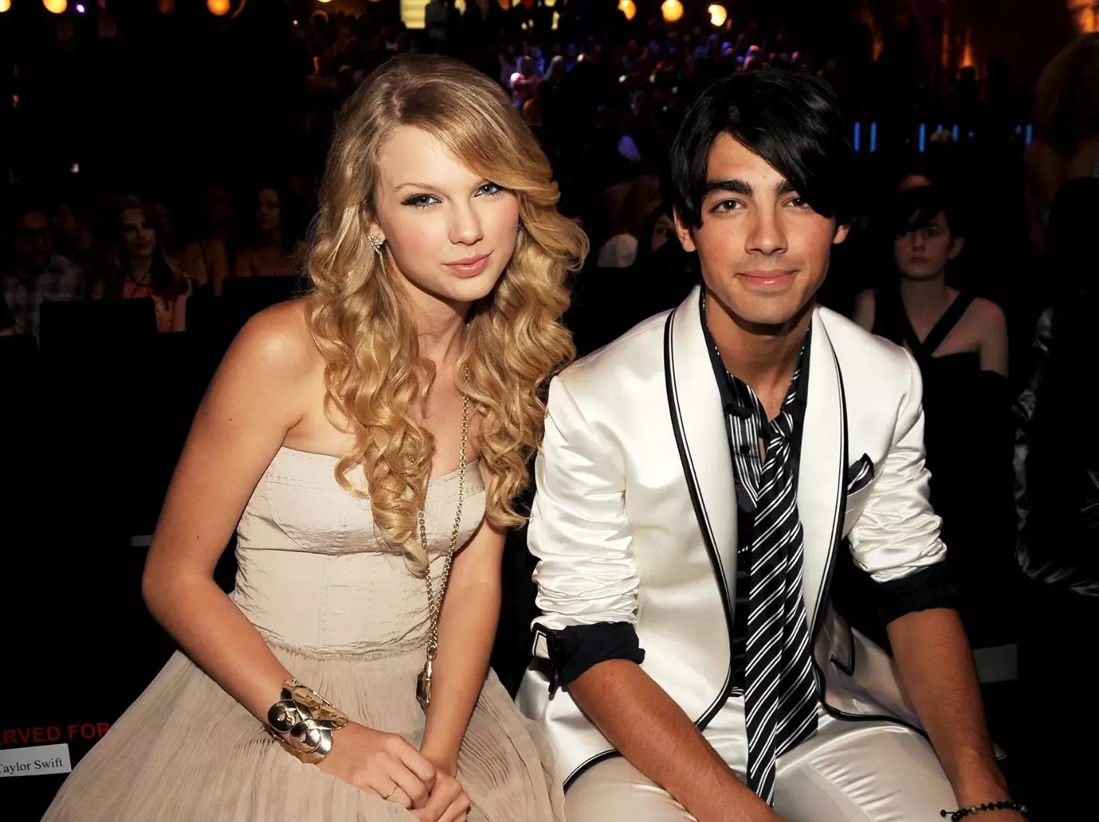 Taylor Swift 泰勒絲分手歌：〈Style〉、〈Dear John〉⋯ 這 8 首靈感都取自於前男友！