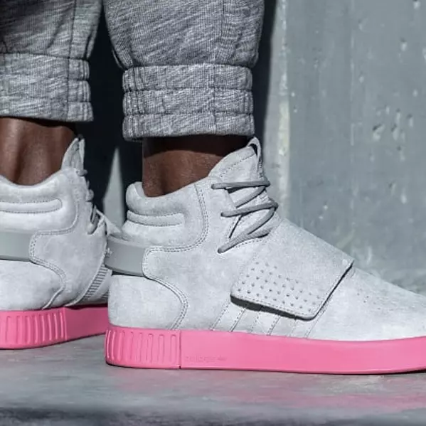 adidas Originals 的這雙 Tubular Invader Strap　像極了多年前肯爺經典的這一雙！