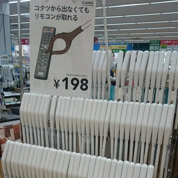 【懶人特輯】日本超強悍懶惰智慧　連讓你舒服躺被窩的「遙控器夾」都出現！