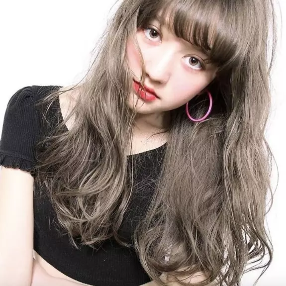 日本女生瘋迷中！今夏詢問度最高的「透明系」髮色是這 5 款！