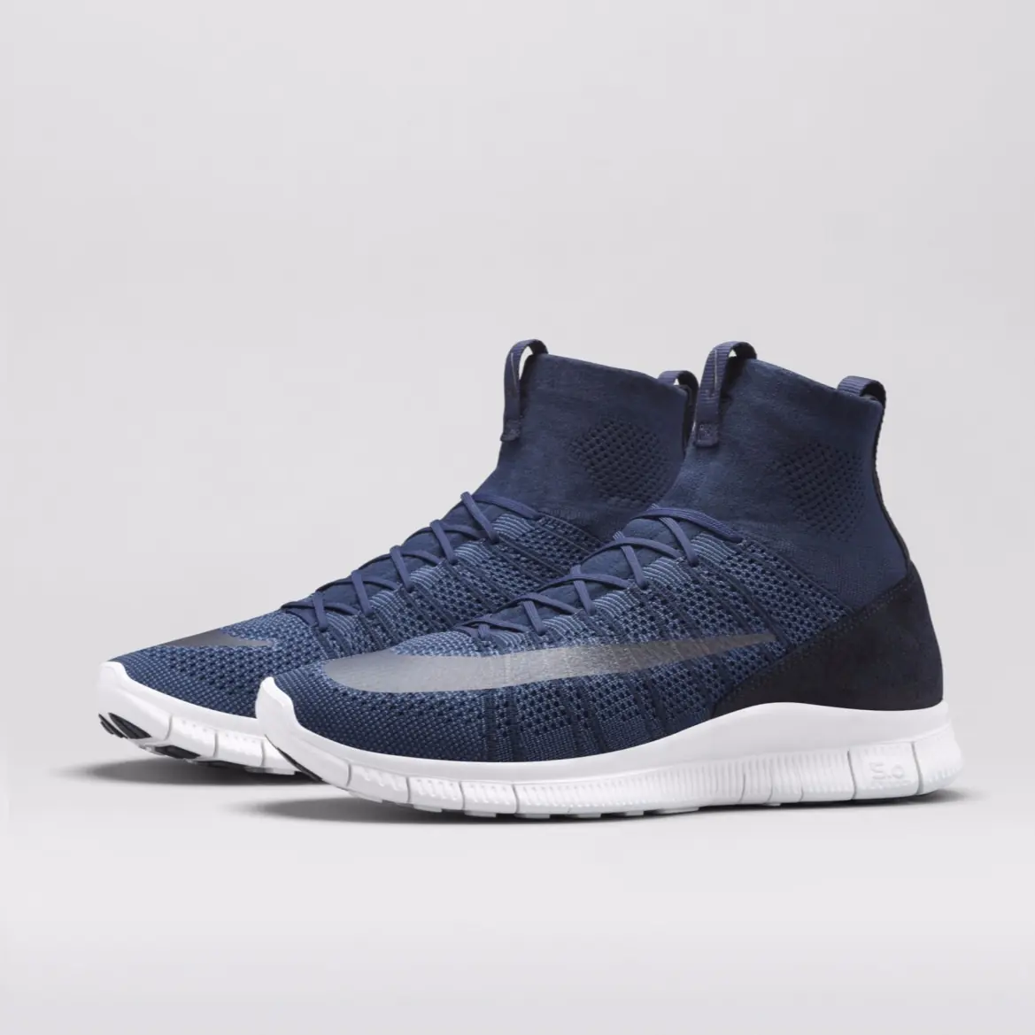 奇蹟補貨！Nike 招牌「襪套式」跑鞋 2 色釋出