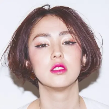 漂亮的唇色的秘密，唇膏這樣擦才持久顯色！