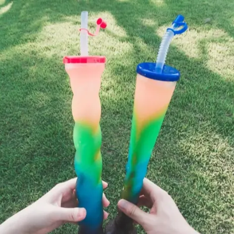 五顏六色的飲品也太吸睛！彩色冰沙讓夏日超消暑