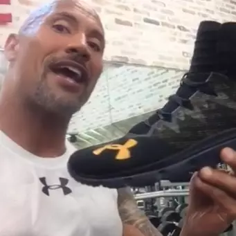 Under Armour 巨石強森專屬鞋款曝光！