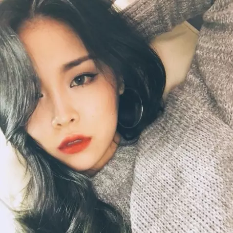 【泡菜妹瘋什麼】還在熊貓煙燻妝？個性質感「半微燻眼妝」潮女必收！