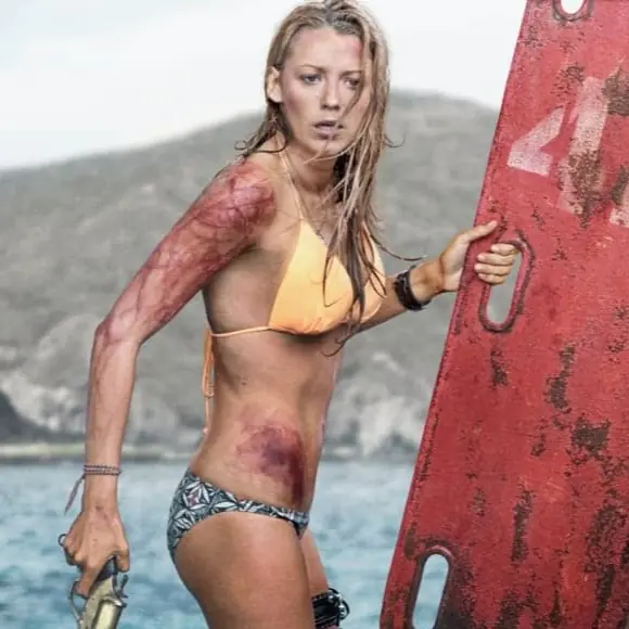 生完速回比基尼身材！辣媽 Blake Lively 甩肉秘方大公開