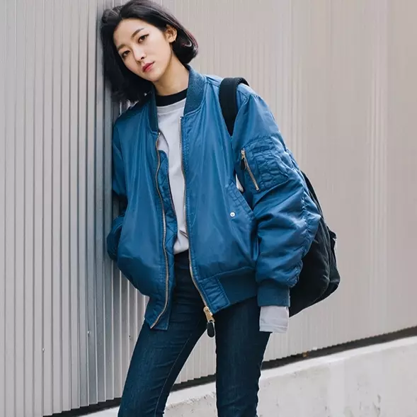 為入秋做好準備：微涼天氣最適合！12 件女生必備的大熱棒球褸！
