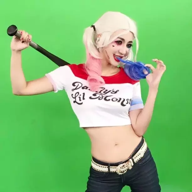 女主播 Cosplay 辣扮小丑女 網友飲恨：就差熱褲了！