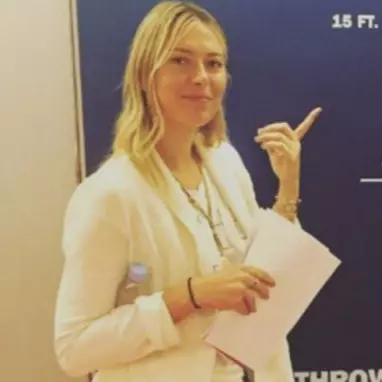 轉換跑道 ? 前世界球后 ， 網球甜心 Maria Sharapova 變 NBA 實習生