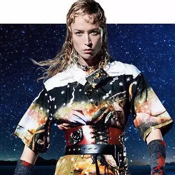 上半年淨利潤暴跌25%，悶聲大虧錢的PRADA 發生了什麼