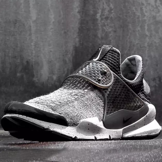 黑灰配色絕對要入手，Nike Sock Dart 秋冬 Premium 版本曝光！