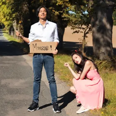舒淇、馮德倫結婚穿這雙 NIKE、adidas！「球鞋拍婚紗」浪漫又不失潮流感
