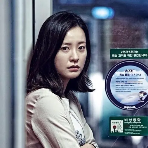 《屍速列車》最美孕婦－鄭有美！網友：憔悴也美的發泡