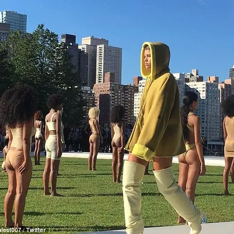 小賈斯汀女友 Sofia Richie 首次走時裝秀　網友：這伸展台什麼情況？