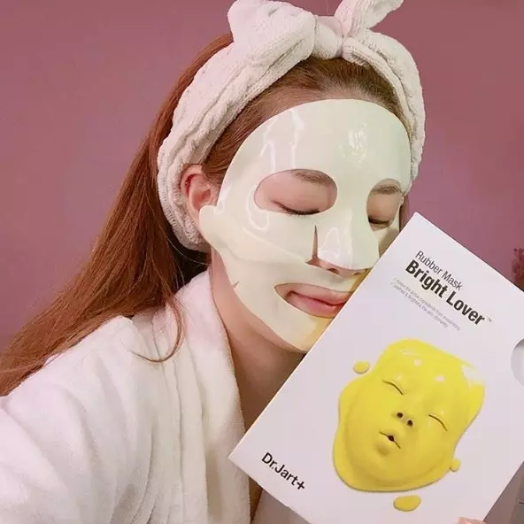 韓國女生正在瘋迷這款粉色系面膜！Big Day 擁有完美水亮肌就靠它了！