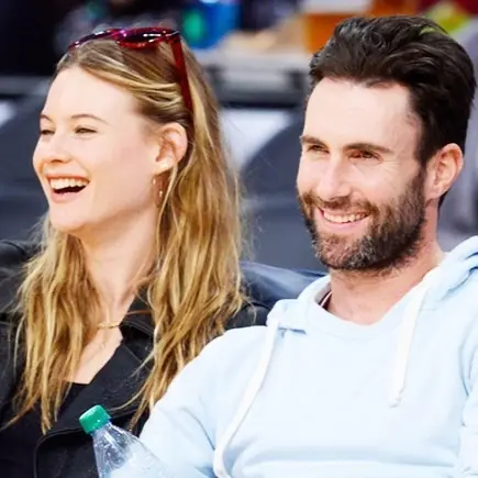 很可愛！Maroon 5 主音 Adam Levine 與 Behati Prinsloo 的小寶貝女首曝光！