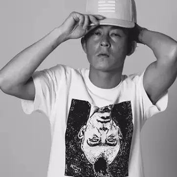 R.I.P. 陳冠希！？一起懷念這位不可一世的爭議人物，從這件 Tee 開始說起....