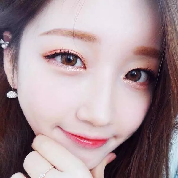 韓妞最愛的性感魅眼，秋天必備的紅色系眼妝 還沒跟上嗎？