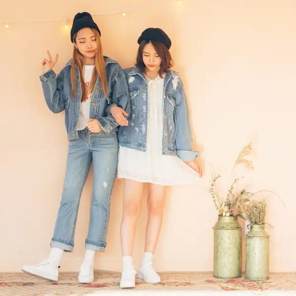 不用男友也放閃！女孩必看的 5 招「閨密穿搭懶人包」！