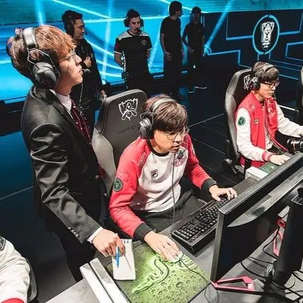 《英雄聯盟》世界賽韓 3 支隊伍挺進 8 強　台灣 FW 明年再戰！