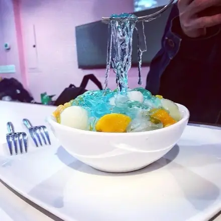 網絡大人氣！這個超夢幻的 Tiffany Blue 水晶粉究竟是什麼味道？