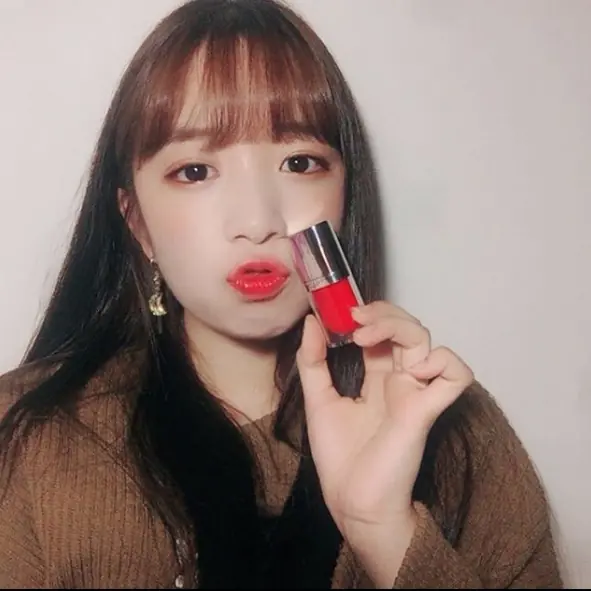 別誤會它了！韓國女生手上的這支人氣商品，才不是你想像中的指甲油呢！