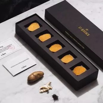 一般薯片配不上我們啤酒！酒商打造世界最昂貴洋芋片　5 片賣你 56 美元！