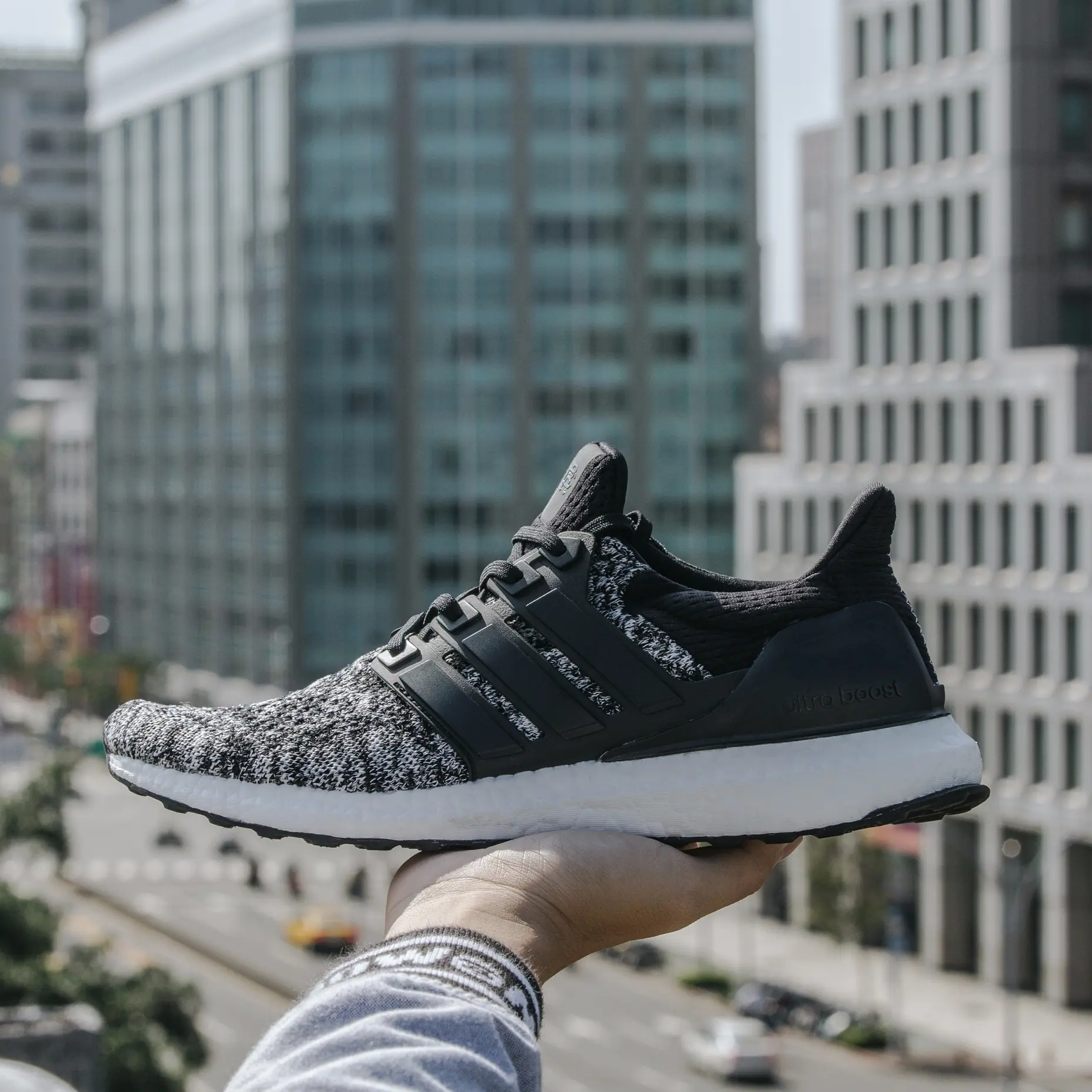 最強跑鞋 x 加拿大潮牌的帥鞋三連擊！三款 UltraBOOST 家族最強之作全曝光