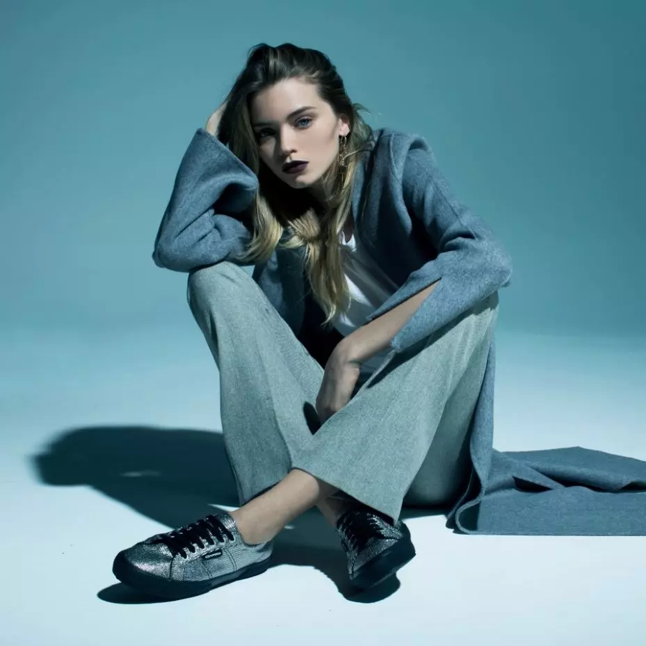 超模ABBEY LEE 性感與性格呈現，一同沈迷於Superga的時尚魅力