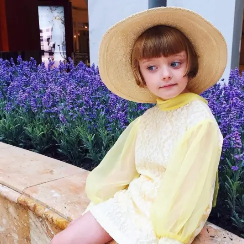5 歲美國女孩美到逆天！快來認識 IG 大眼網美 Olive